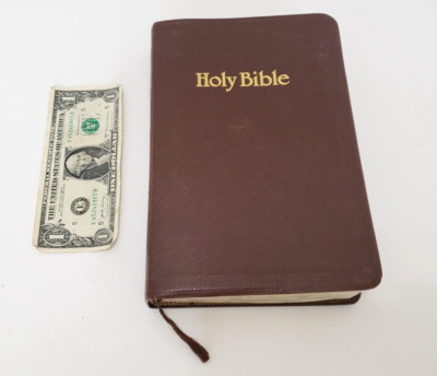 Holy Bible - Referenced Giant Print - King James Version KJV - RED Letter Brown-image