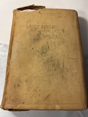 Holy Bible KJV Concordance Letter Zipper Cross World Publishing Company Vintage-image