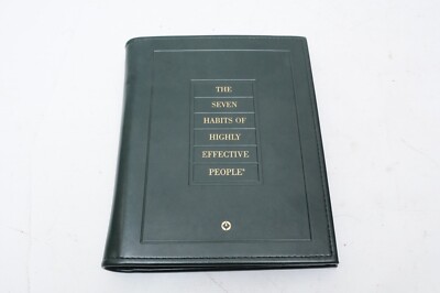 The Seven Habits of Highly Effective People - Binder Workbook wIth inserts-image