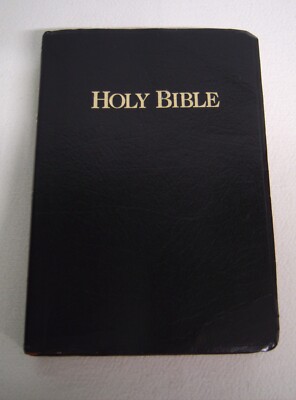 1986 Holy Bible Concordance KJV Red Letter Edition Black Faux Leathe Giant Print-image