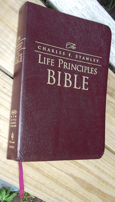 Charles F Stanley Life Principles Bible NKJV 2005 Brown Bonded Leather Vg 2465BG-image