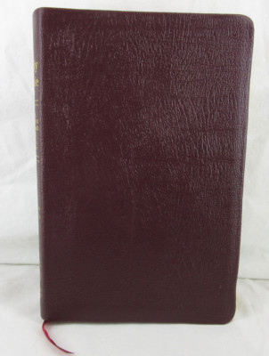 HOLY BIBLE *1998 NASB Updated Edition Genuine Leather Burgundy Lockman Ultrathin-image