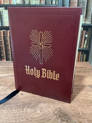 New American Holy Bible Red Leather Hardcover Heirloom Family Bible 1991-image