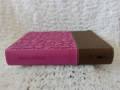 NIV - WOMEN'S DEVOTIONAL BIBLE, Brown & Pink Faux Leather Like New 2012-image