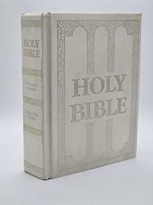 Holy Bible Red Letter  Edition King James Version With Cherished Paintings-image